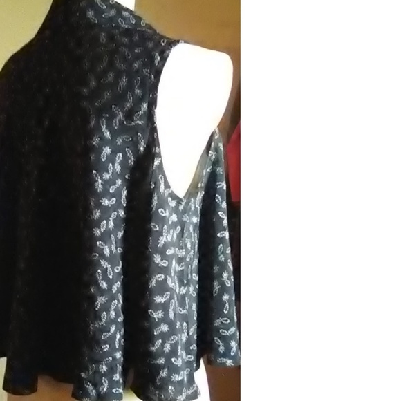 Desert West Black White Print Crop Top Size S - Picture 5 of 6